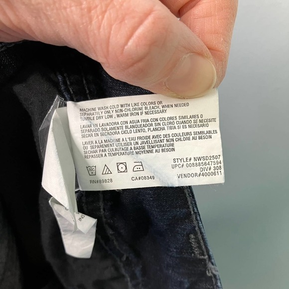 Nine West Melanie Skimmer Dark Wash Studded Denim Capri Length Jeans Size 6 27 - Picture 11 of 16